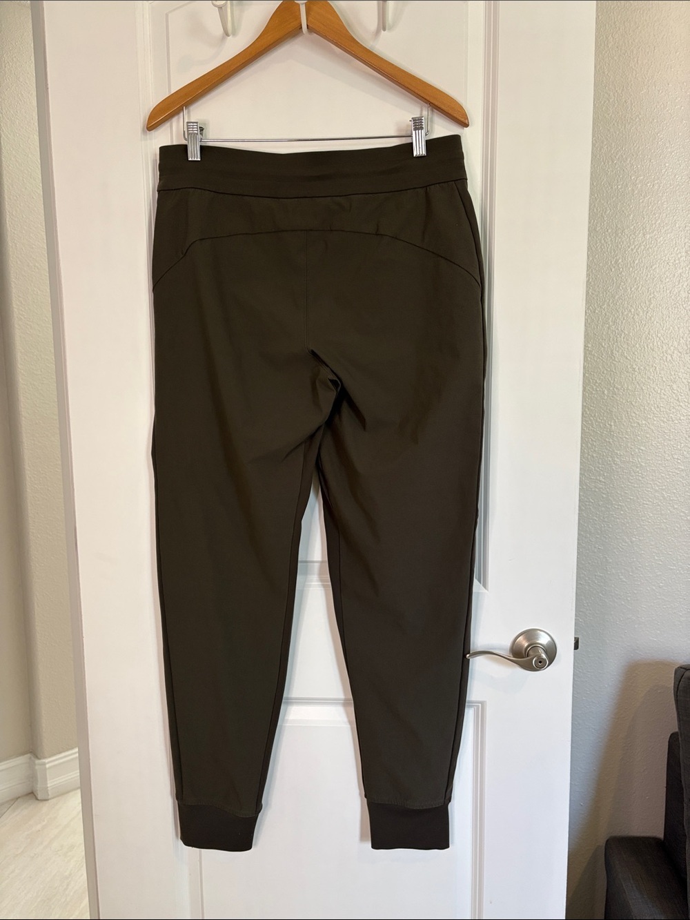 Athleta Headlands Hybrid Trek Jogger Olive Green Pants Size 12 Tall - Picture 8 of 12